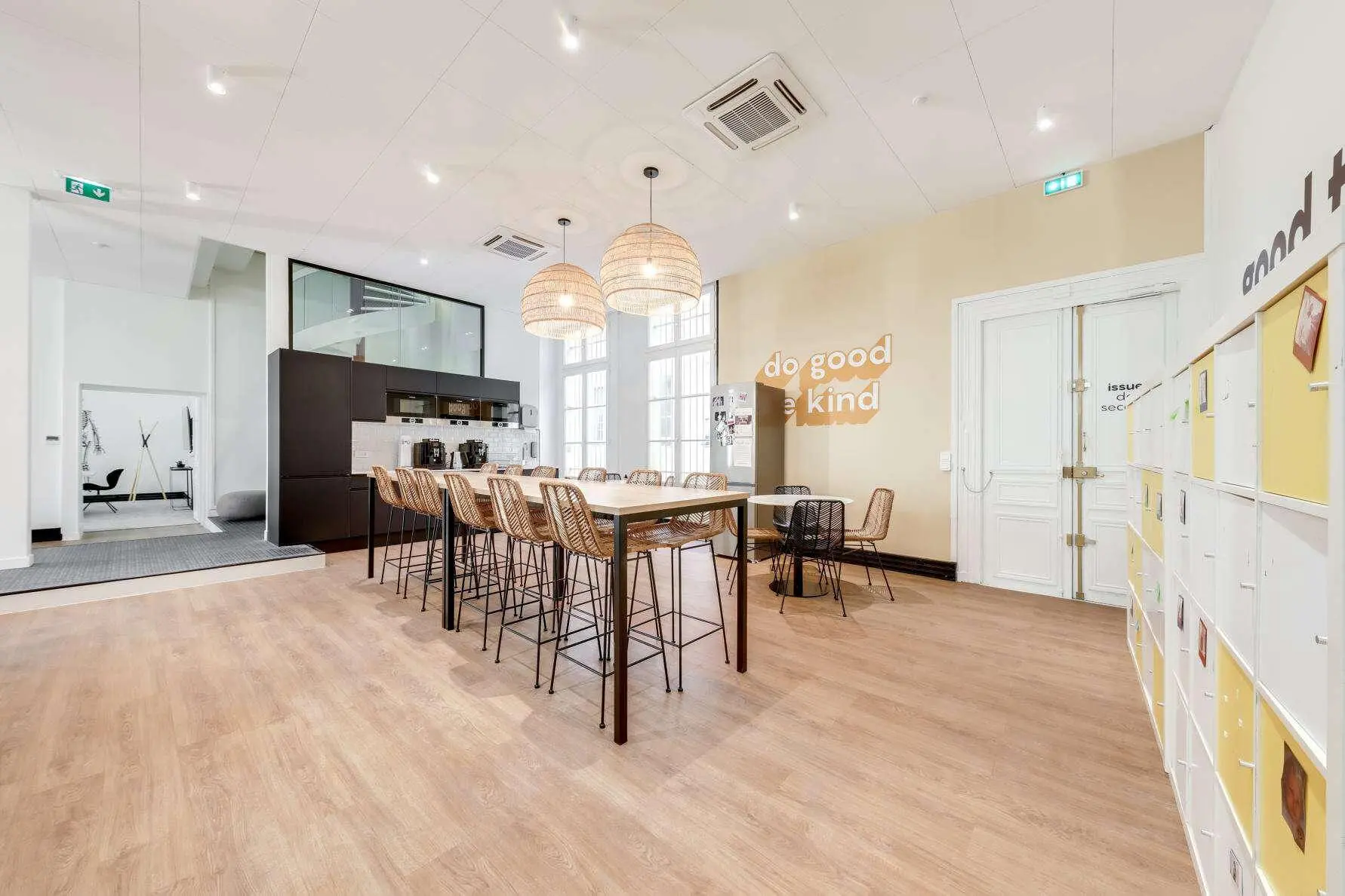 Image of an open space office