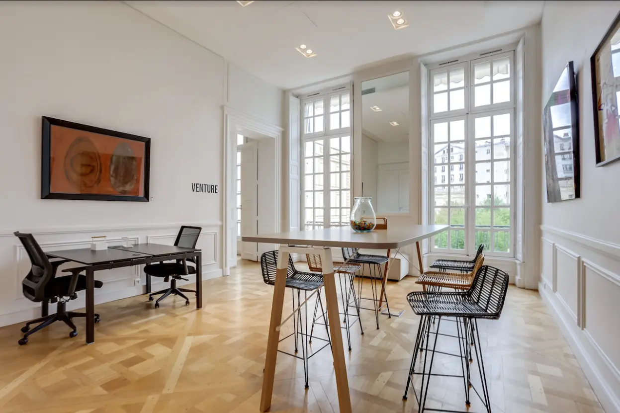 Image of an open space office