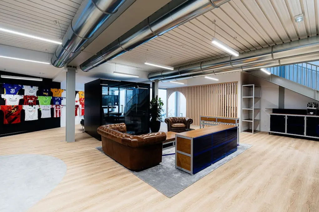 Image of an open space office