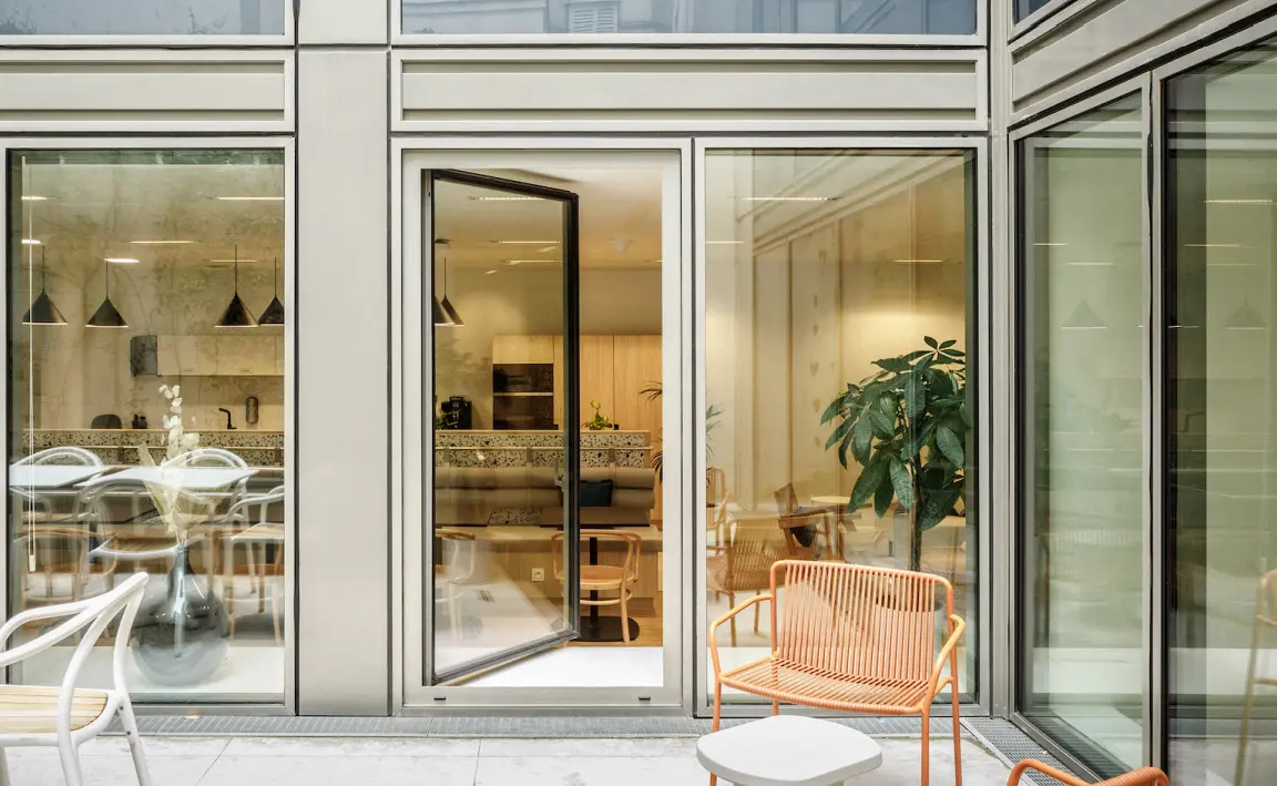 Image of an open space office