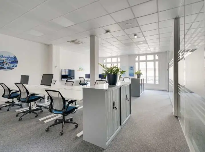 Image of an open space office